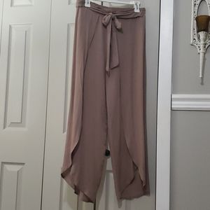 Gilberr harem pant size small with elastic waist
